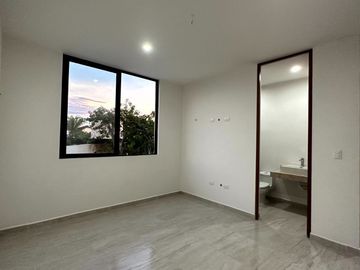 Casa de 4 habitaciones en venta en Privada residencial Zentura Cholul Mérida
