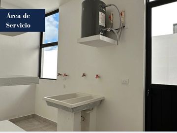 Casa de 4 habitaciones en venta en Privada residencial Zentura Cholul Mérida