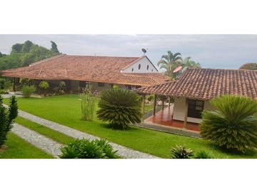 Hermosa finca a puerta cerrada en venta - Santa Elena El Cerrito Valle