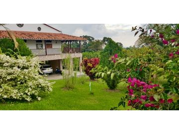 Hermosa finca a puerta cerrada en venta - Santa Elena El Cerrito Valle