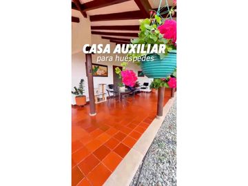 Hermosa finca a puerta cerrada en venta - Santa Elena El Cerrito Valle