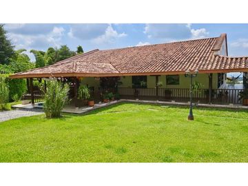 Hermosa finca a puerta cerrada en venta - Santa Elena El Cerrito Valle