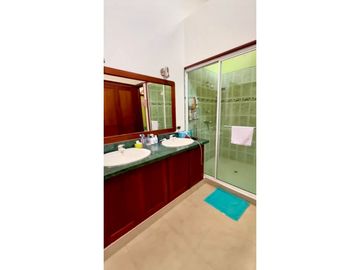 Hermosa finca a puerta cerrada en venta - Santa Elena El Cerrito Valle
