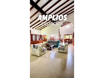 Hermosa finca a puerta cerrada en venta - Santa Elena El Cerrito Valle