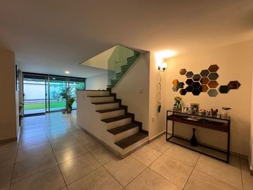 Casa en Fraccionamiento en Vista Hermosa, Cuernavaca, Morelos CAEN-1092-Fr*