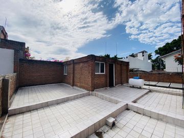 Casa en Fraccionamiento en Lomas de Vista Hermosa, Cuernavaca, Morelos CAEN-Ve-1