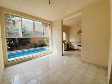 Casa en Fraccionamiento en Lomas de Vista Hermosa, Cuernavaca, Morelos CAEN-Ve-1