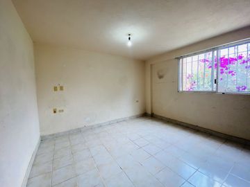 Casa en Fraccionamiento en Lomas de Vista Hermosa, Cuernavaca, Morelos CAEN-Ve-1