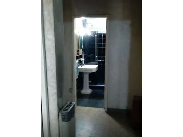 VENTA casa 3 ambientes CASEROS, Pdo. Tres de Febrero escucha propuestas!!