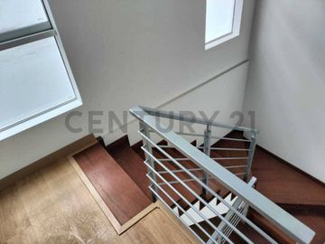 VENTA DE DUPLEX DE ESTRENO EN LINCE