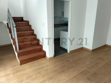 VENTA DE DUPLEX DE ESTRENO EN LINCE