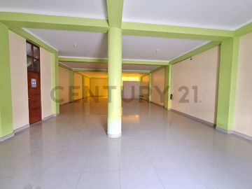 CASA COMERCIAL EN PLENA AV. RAUL PORRAS -TACNA