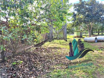 VENDO CASA DE 5 HABITACIONES DE ESQUINA