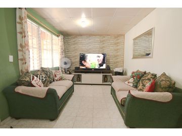 VENTA DE CASA DE ESQUINA EN PACORA