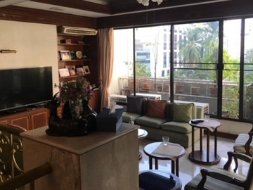 6 Bedroom Whole Building for sale in Khlong Toei Nuea, Bangkok