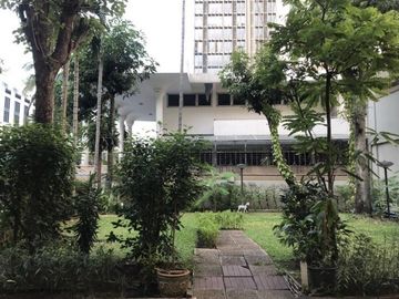 6 Bedroom Whole Building for sale in Khlong Toei Nuea, Bangkok