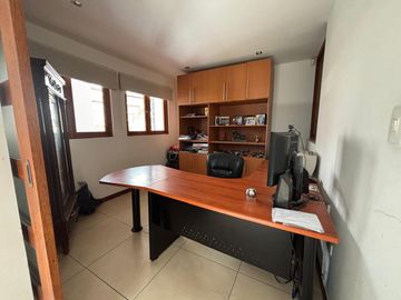 VENDO CASA - 3 DORMITORIOS - CUMBAYA TANDA - SALA DE ESTAR