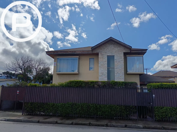 Casa en Venta en Los Naranjos esquina los Cerezos