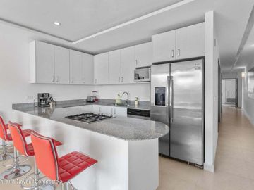 Departamento moderno en Zona Romántica a 1 cuadra de la playa