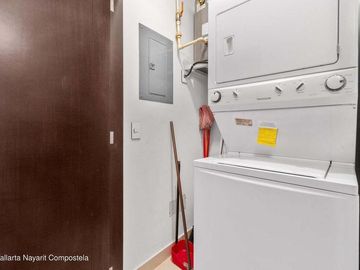 Departamento moderno en Zona Romántica a 1 cuadra de la playa