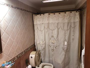 Casa en venta - 3 Dormitorios 3 Baños - Cochera - 1.044Mts2 - Berazategui