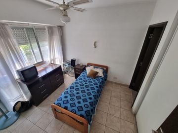 RESERVADO HERMOSO SEMIPISO 2 AMBIENTES CON BALCON AL FRENTE - VILLA PUEYRREDON