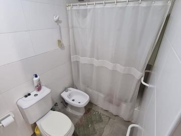 RESERVADO HERMOSO SEMIPISO 2 AMBIENTES CON BALCON AL FRENTE - VILLA PUEYRREDON