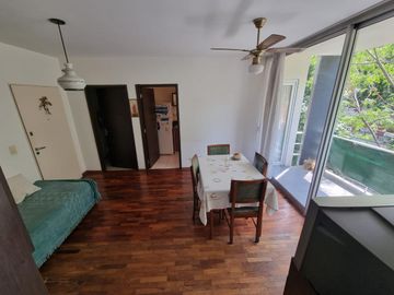 RESERVADO HERMOSO SEMIPISO 2 AMBIENTES CON BALCON AL FRENTE - VILLA PUEYRREDON