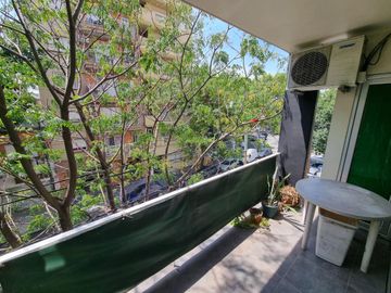 RESERVADO HERMOSO SEMIPISO 2 AMBIENTES CON BALCON AL FRENTE - VILLA PUEYRREDON
