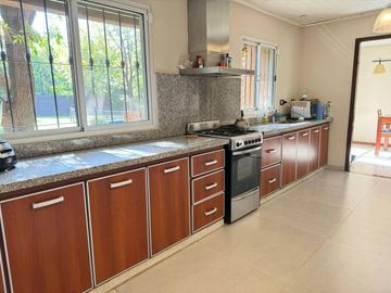 Casa en Barrio Parque Leloir