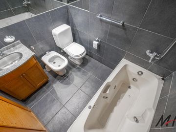 PISO PENTHOUSE CON TERRAZA PROPIA, NO HAY OTRO IGUAL