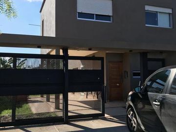 Casa - Lisandro Olmos Etcheverry