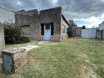 Casa en venta - 3 Dormitorios 2 Baños - Cochera - 440Mts2 - Balcarce