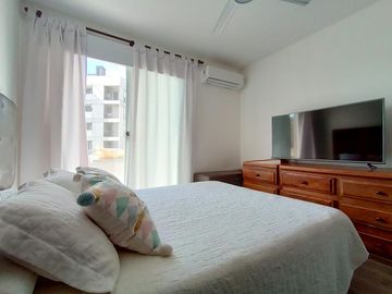 VENTA/PERMUTA - Departamento 1 dormitorio con patio y cochera - Condominio Ocho Sauces, Funes.