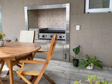Piso 4 ambientes de categoría amoblado con 2 cocheras en venta - Quilmes centro