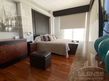 Piso 4 ambientes de categoría amoblado con 2 cocheras en venta - Quilmes centro
