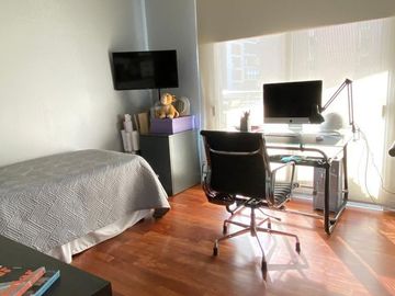 Piso 4 ambientes de categoría amoblado con 2 cocheras en venta - Quilmes centro