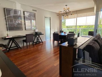 Piso 4 ambientes de categoría amoblado con 2 cocheras en venta - Quilmes centro