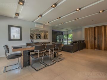 Casa  En Venta - El Canton - Norte - A la Laguna