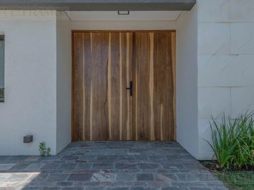 Casa  En Venta - El Canton - Norte - A la Laguna