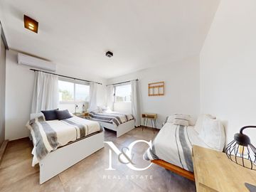Casa en venta en Costa Esmeralda con cochera