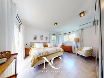 Casa en venta en Costa Esmeralda con cochera