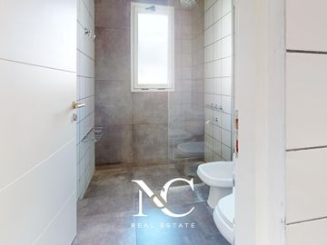 Casa en venta en Costa Esmeralda con cochera