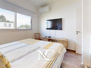 Casa en venta en Costa Esmeralda con cochera
