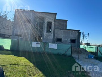 Casa a estrenar en San Matias a la laguna