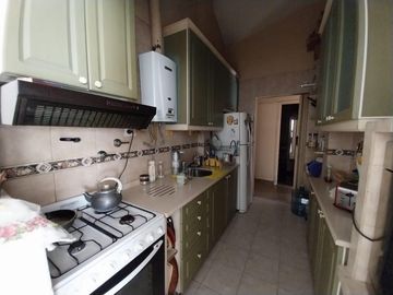 Casa en  venta 3D. en Pje Lujones 1ra cuadra. alt Av Mate de Luna 4000