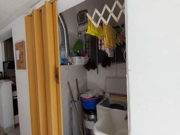 Casa en  venta 3D. en Pje Lujones 1ra cuadra. alt Av Mate de Luna 4000