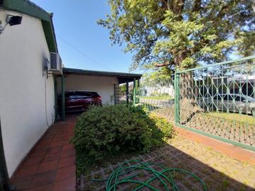 Casa en  venta 3D. en Pje Lujones 1ra cuadra. alt Av Mate de Luna 4000