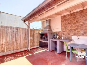 Casa PH 4 amb en P.Alta con garage y patio en Martinez