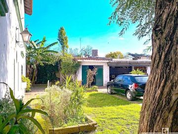 Casa Quinta 5 amb  con pileta y parque a minutos de la estacion de Moreno.